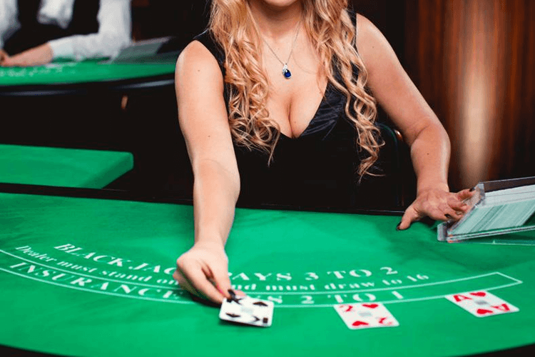 How to Play at Live Casino